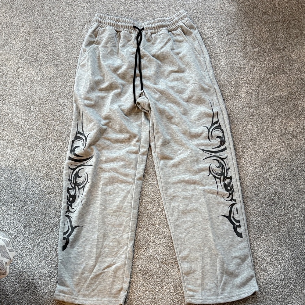 Set of Three Jogger Pants in Black, Gray, and Light Gray- boys size 14-16 - Picture 5 of 7